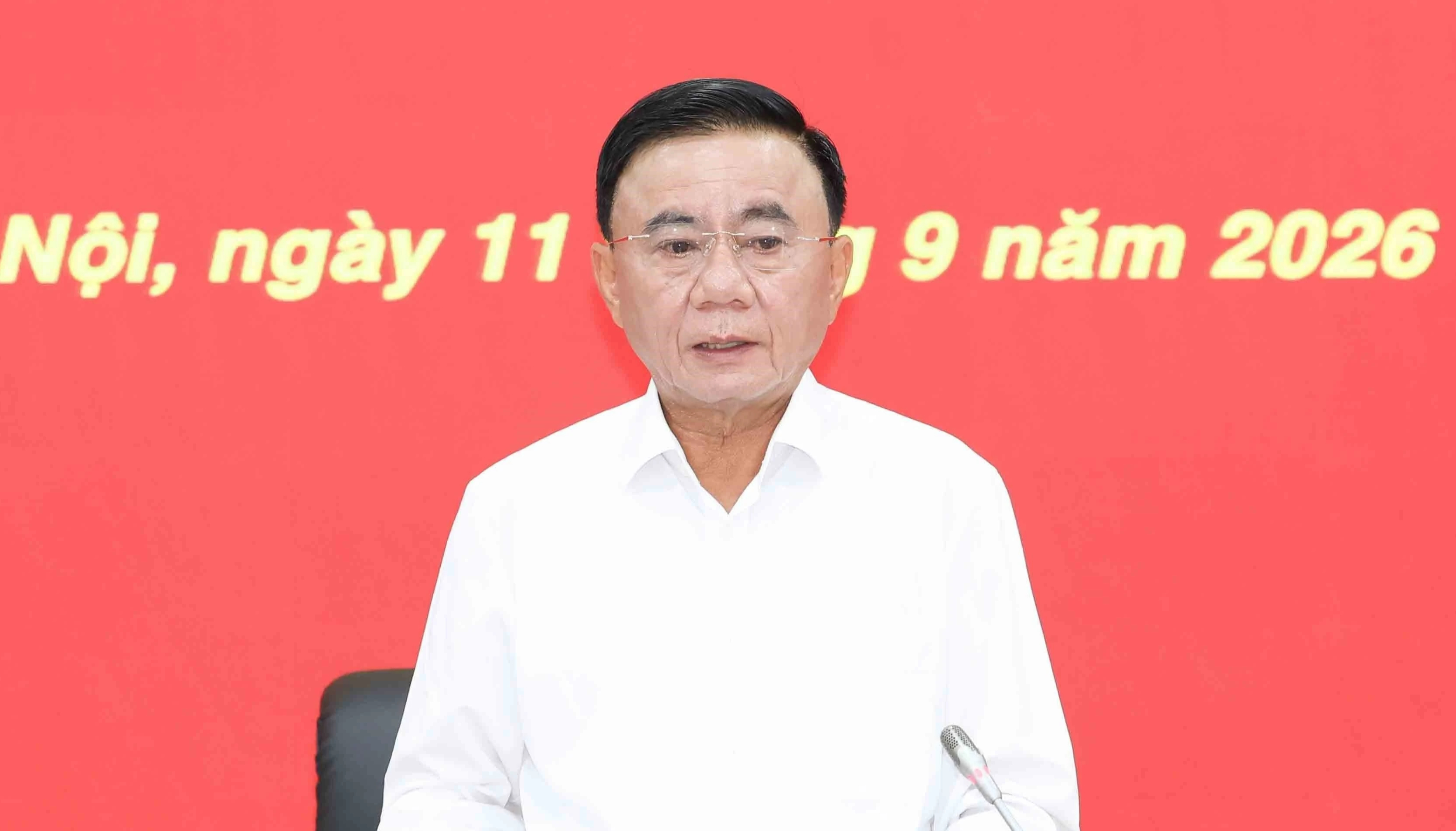 Trần Cẩm Tú urges tighter discipline, innovation and personnel overhaul at academy and military commission
