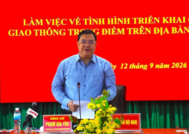 Deputy Prime Minister Calls for Faster Completion of Cà Mau Highway and Hòn Khoai Bridge Amid Material Shortfalls